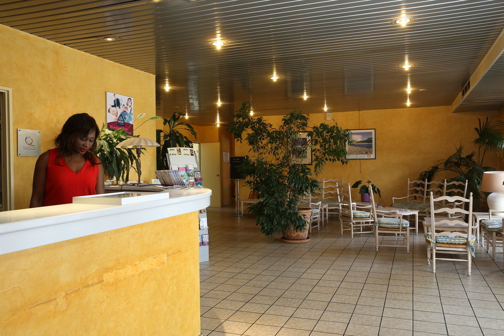 Kyriad Direct - Bourg Les Valence Exterior foto